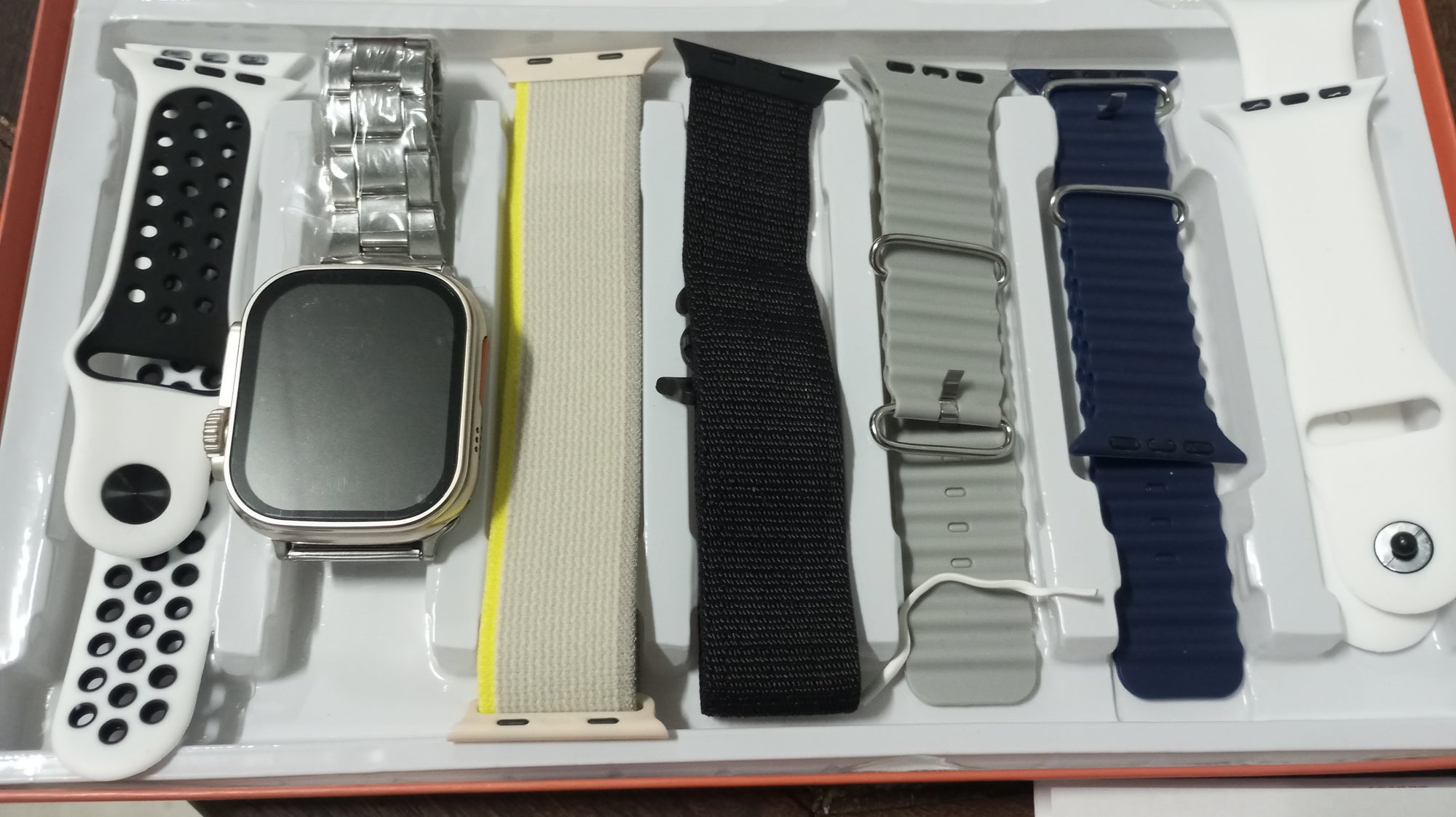 Reloj Inteligente Ultra 2 con Set de 7 Pulseras – Personaliza Tu Estilo