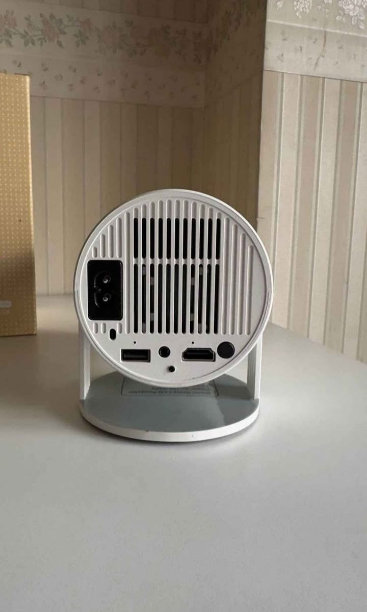 Proyector K4 Ultra HD Smart – Tu Pantalla Gigante en Cualquier Lugar